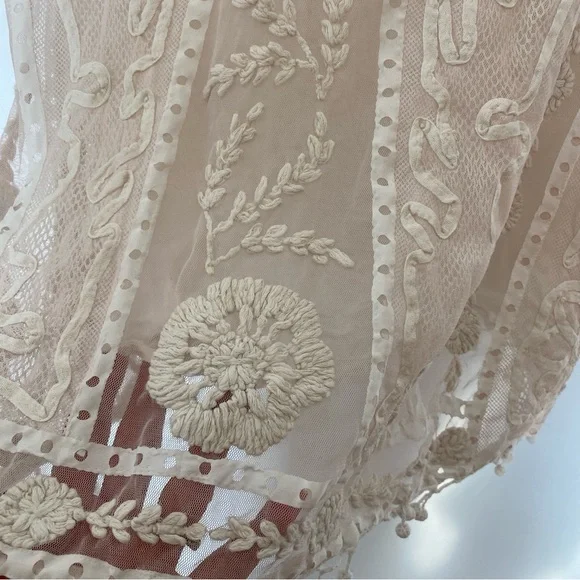 Sundance Cream Floral Embroidered Blouse Lined Tassle - Picture 5 of 12